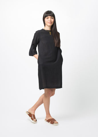 Contrairement à une